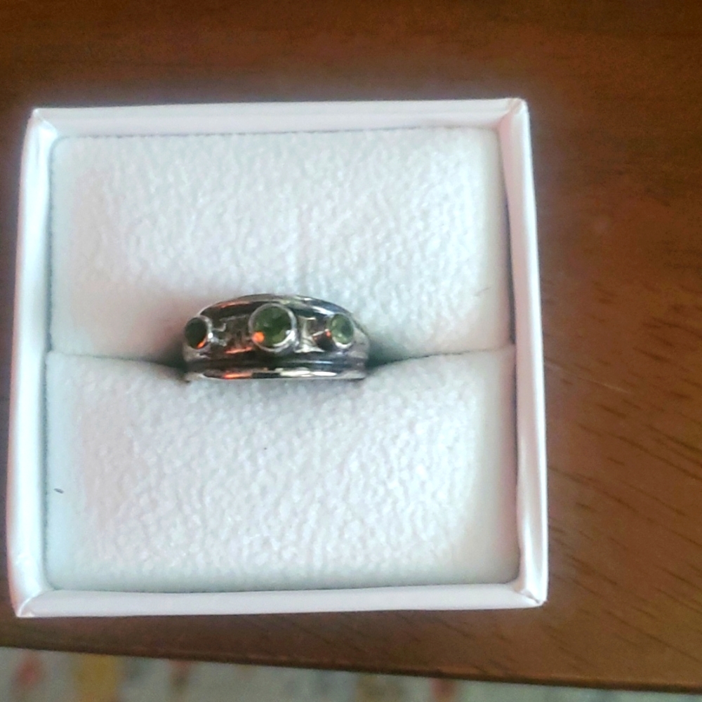 Peridot $ sterling ring size 6